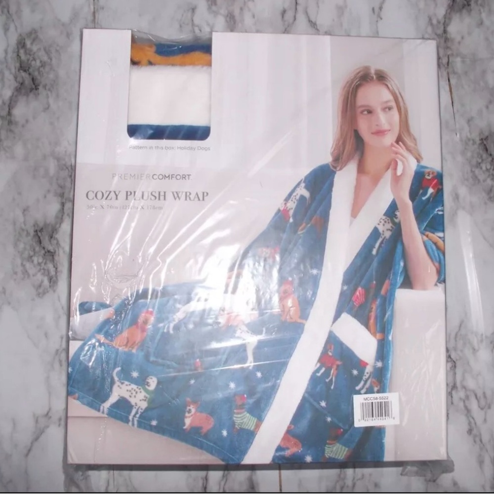 Premier Comfort Cozy Plush Printed Wrap 50" x 70" blue Holiday Dogs New in box